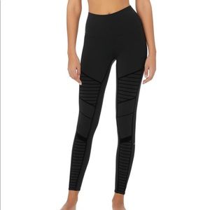 New ALO 7/8 high waisted Moto leggings